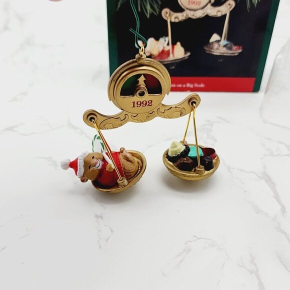 Hallmark Keepsake Ornament Fun on a Big Scale 1992 Santa Hamster Candy Moves VTG - Picture 3 of 10